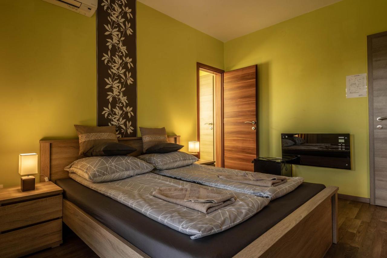 Bed and Breakfast Garden Vendeghaz Мако Экстерьер фото